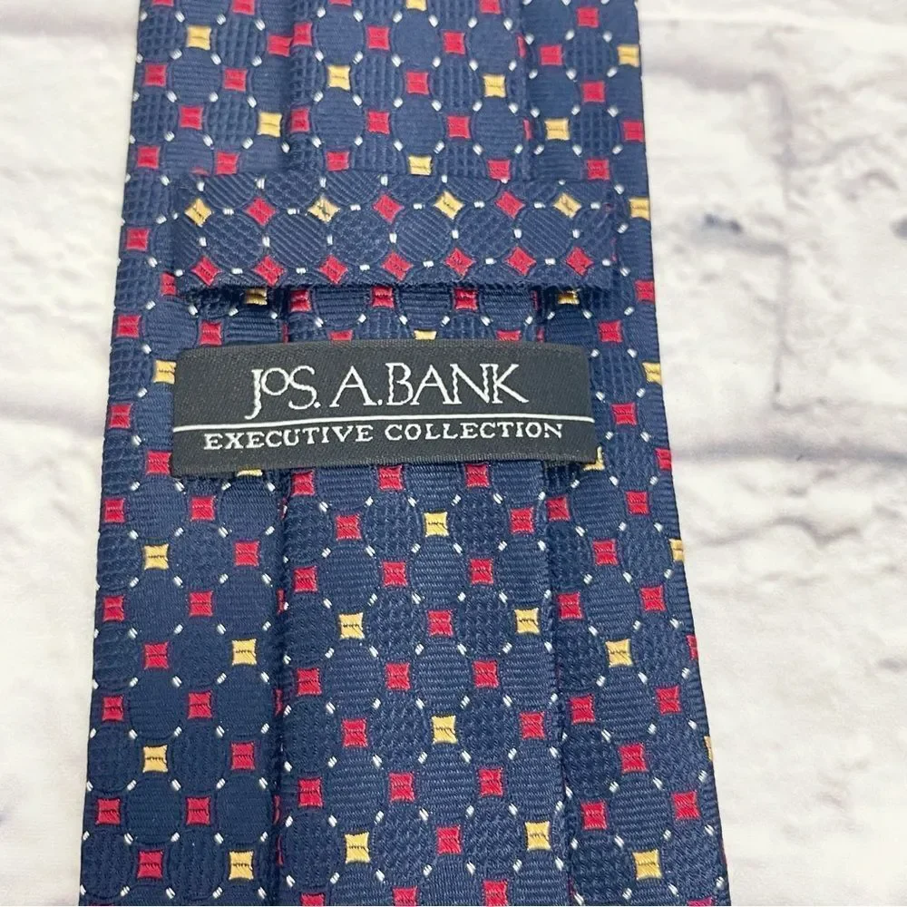JOS. A. BANK Executive Collection Tie – Navy Geometric
